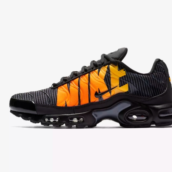 air max plus mercurial black orange